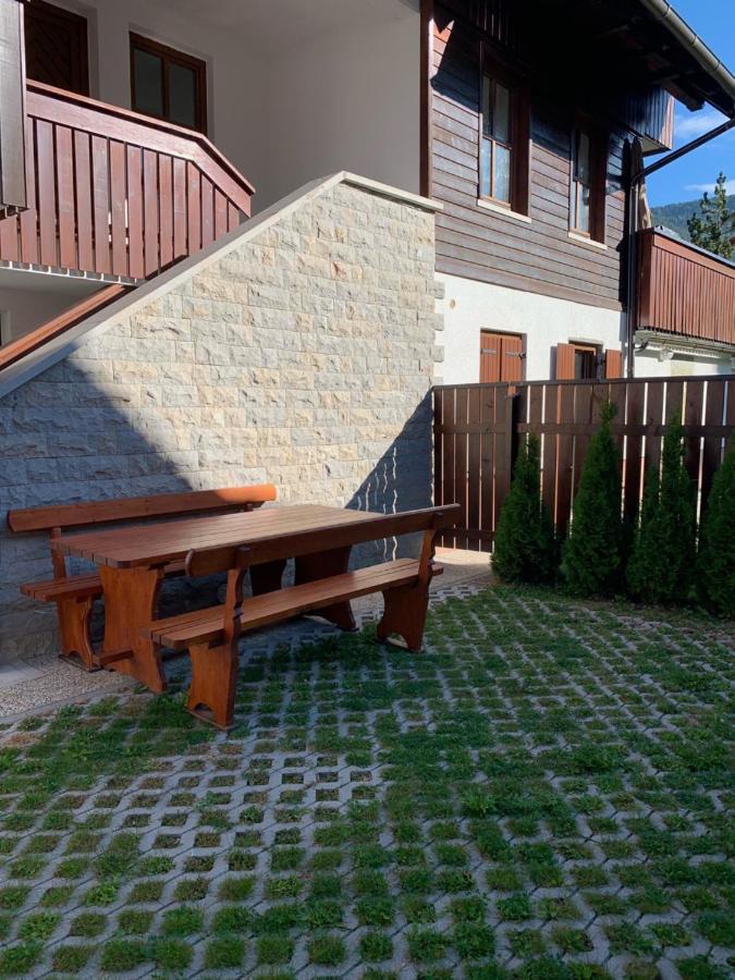 Pritlicni Apartma Hribovc Z Atrijem Kranjska Gora Kültér fotó