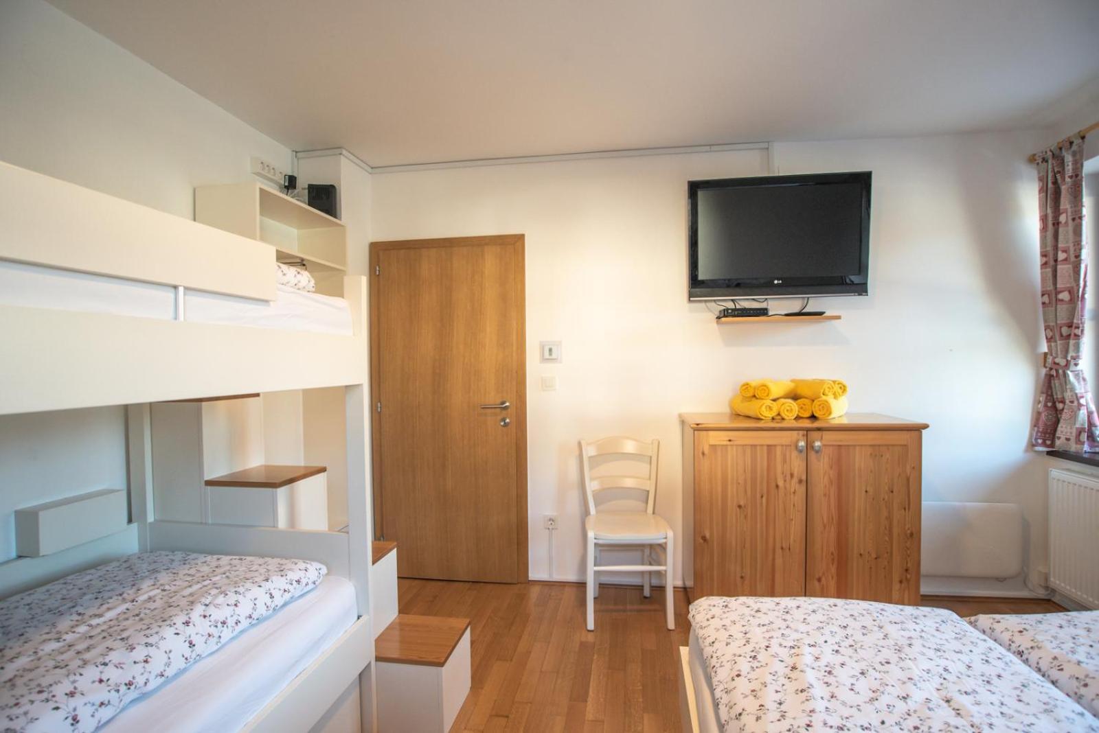 Pritlicni Apartma Hribovc Z Atrijem Kranjska Gora Kültér fotó